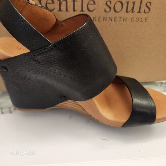 Gentle Souls by Kenneth Cole Women's Inka Wedge Sandal. Black. NIB. Size Various - Picture 6 of 10